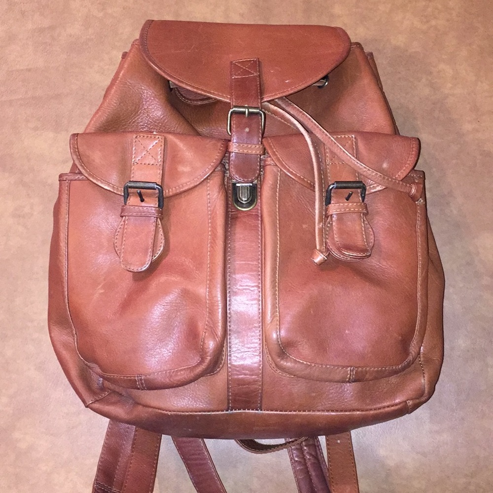 Versatile Clava Leather Backpack